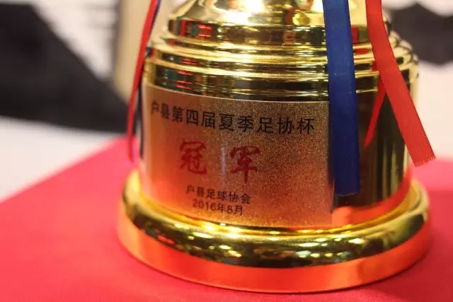 苏州舞厅现状揭秘：中年人的困境与无奈